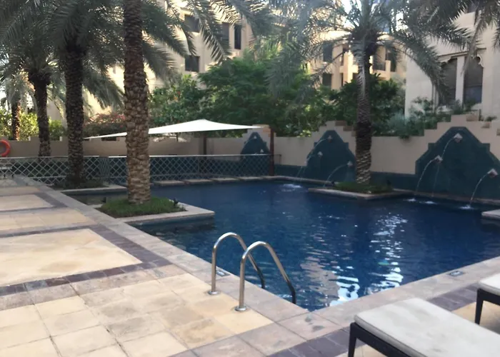 Burj Dubai Area - 5Min Walk - Luxury 2 Bedroom Apartment