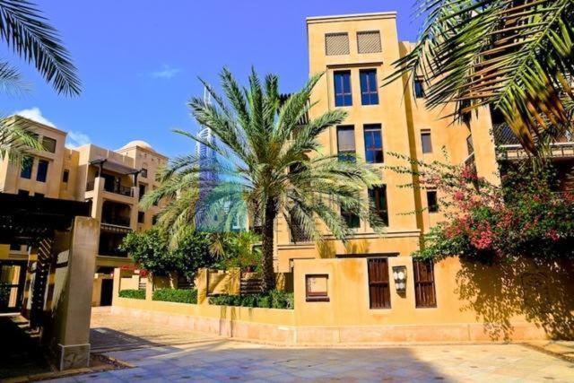 Apartment Burj Area - 5min Walk - Luxury 2 Bedroom *