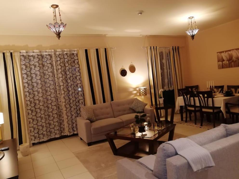 Apartment Burj Area - 5min Walk - Luxury 2 Bedroom Dubai